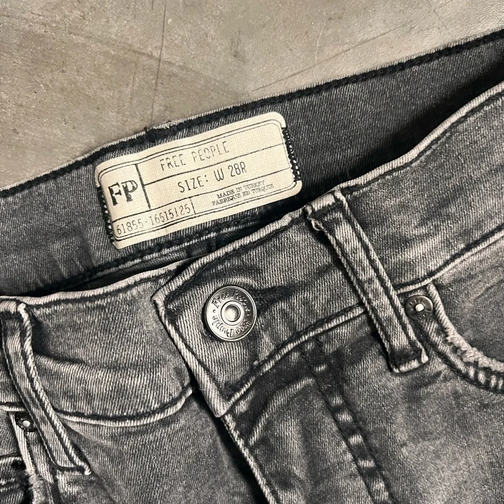 NWOT Free People High Rise Distressed Jeans